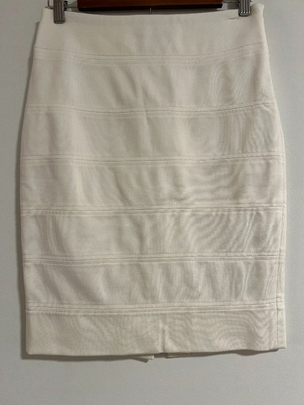 White House Black Market Ivory Bandage Pencil Skirt Size 2 Career Stretch